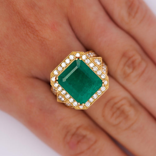 10 Carat Colombian Emerald & Diamond Halo Split Shank in 18K Gold Statement Ring