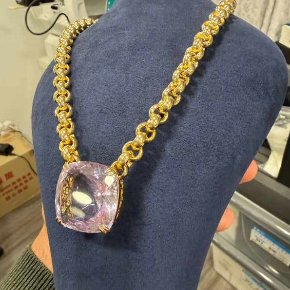 106.63 Carat Pink Amethyst Cushion 18K Gold Solitaire Chain Necklace
