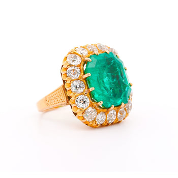 14,51 carats, émeraude colombienne à huile insignifiante et Bague halo en diamants taille ancienne européenne – Assay Jewelers