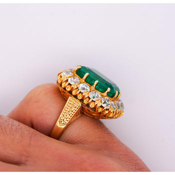 Bague halo en émeraude colombienne à huilage insignifiant de 14,51 carats et diamants taille ancienne euro – Assay Jewelers