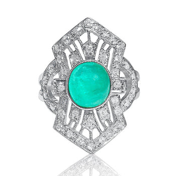 Bague en émeraude naturelle taille cabochon, dans un sertissage Anciens inspiré Art déco en or blanc – Assay Jewelers