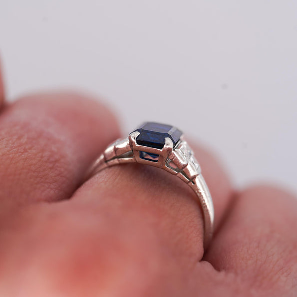 Cartier Paris Art Deco Royal Blue 2.3 Carat No Heat Sapphire and Diamond Ring