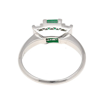Bague en platine à trois pierres avec émeraude taille carrée et diamant, 1.07 carat – Assay Jewelers