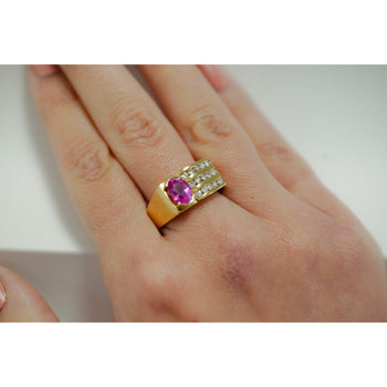 Bague de forme carrée en saphir rose ovale 2,77 carats certifié GIA, sertie demi-clos et canal – Assay Jewelers