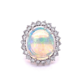 Bague halo en platine et or avec opale blanche de 4,09 carats et diamants, certifiée GIA – Assay Jewelers