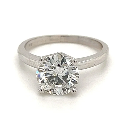 VS2 Round Cut Lab Grown Diamond Ring