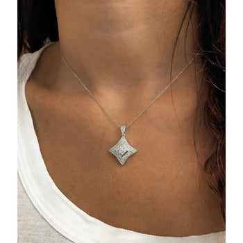 Collier étoile en or blanc 18 k avec diamant taille princesse – Assay Jewelers