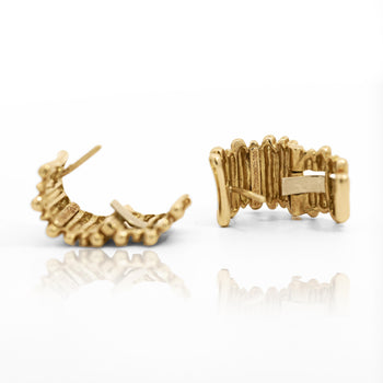 Tiffany & Co. 18K Gold Ribbed Huggie Latch Back Vintage Earrings – Assay Jewelers